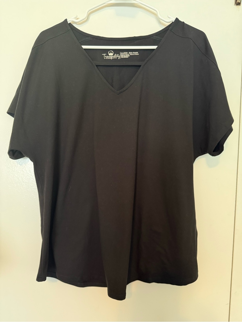 Tranquility by Colorado Clothing Black V-Neck Short Sleeve Tee